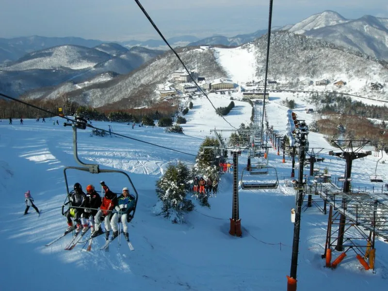 Takamagahara Mammoth Ski Area cover